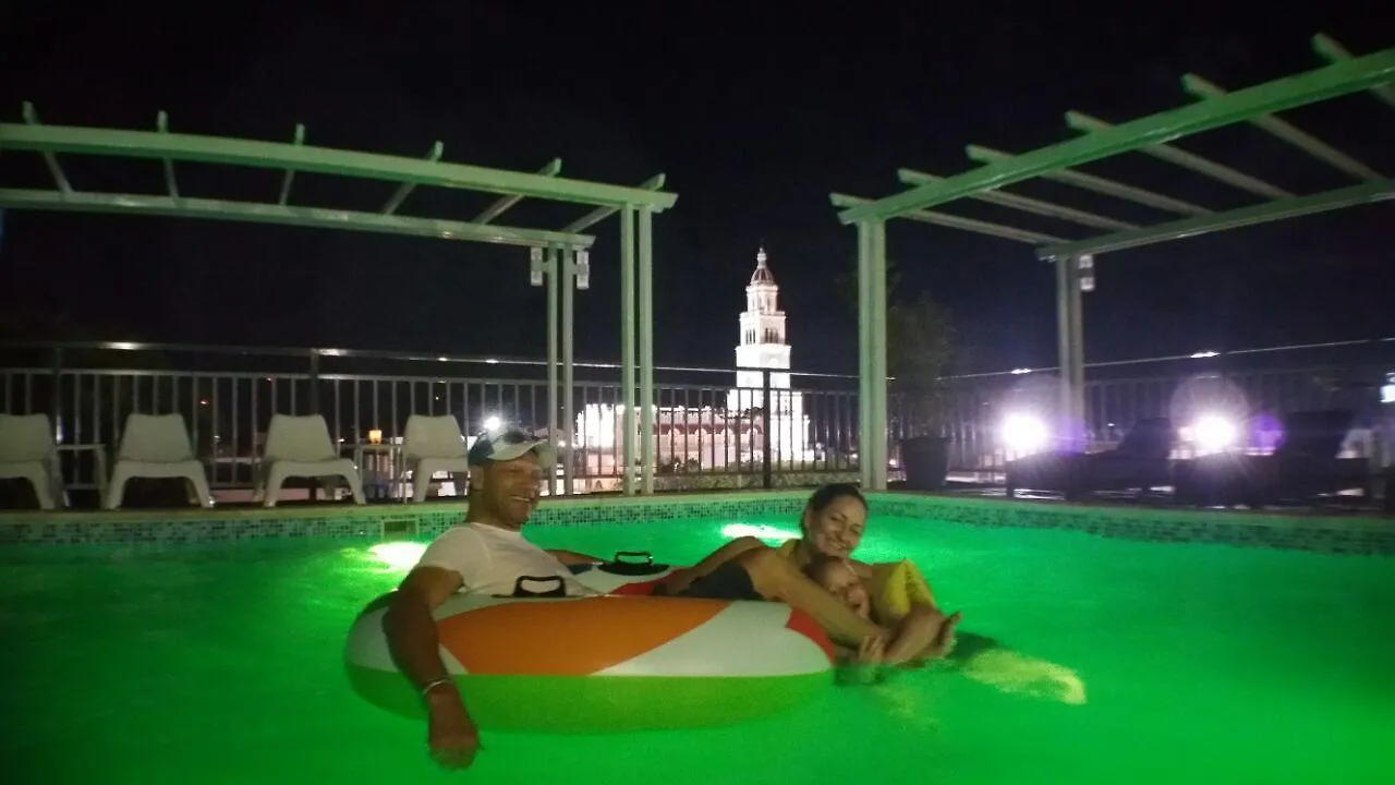 Green Palace Hotel Moca